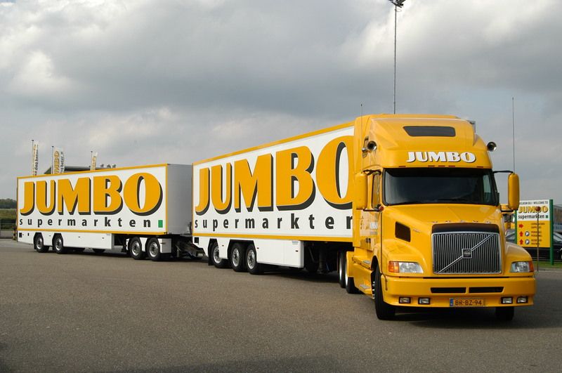 Jumbo Trailer Truck