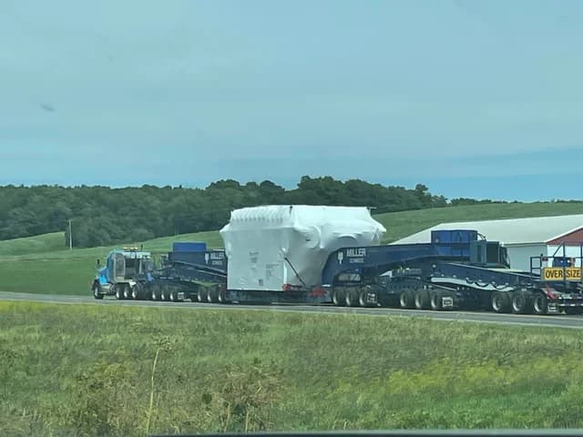 Very Heavy Truck, Huge Truck