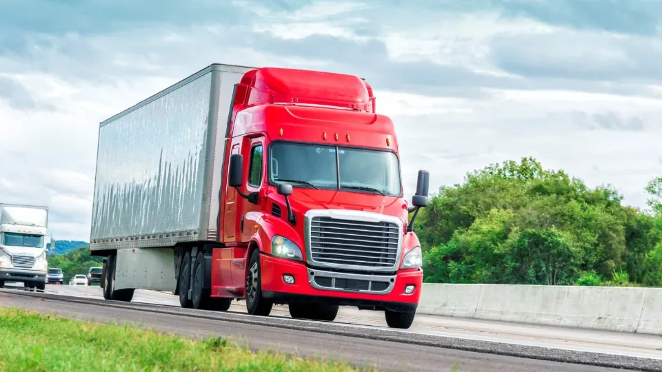 How Long is a Semi Truck? All You Want to Know